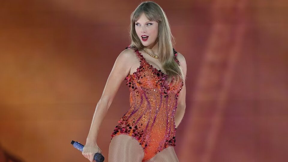 Taylor Swift Artist Director Honor